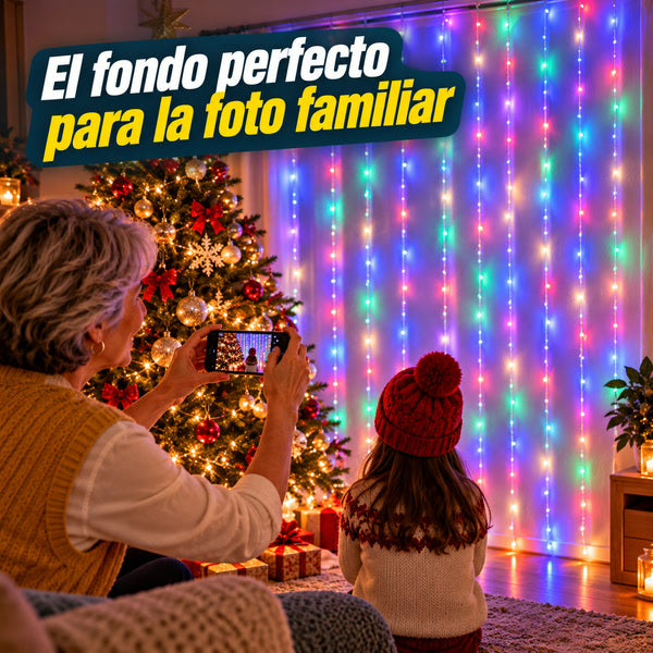 Cortina de luces multicolor como fondo del árbol de Navidad para una foto familiar